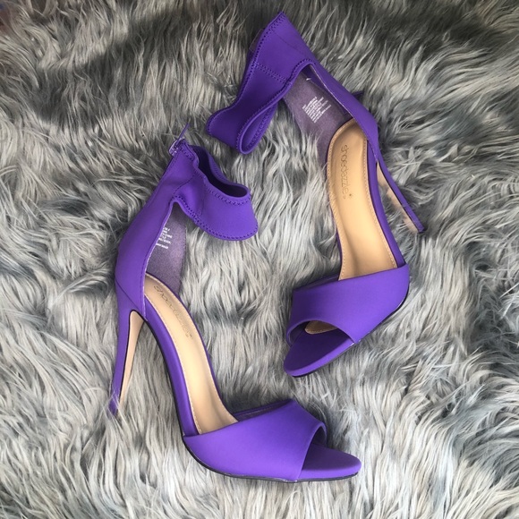 Shoe Dazzle Shoes - Shoedazzle purple Sandals, new, size 8